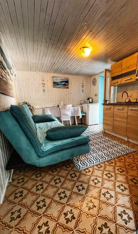 Guesthouse Porto Cres Eksteriør billede