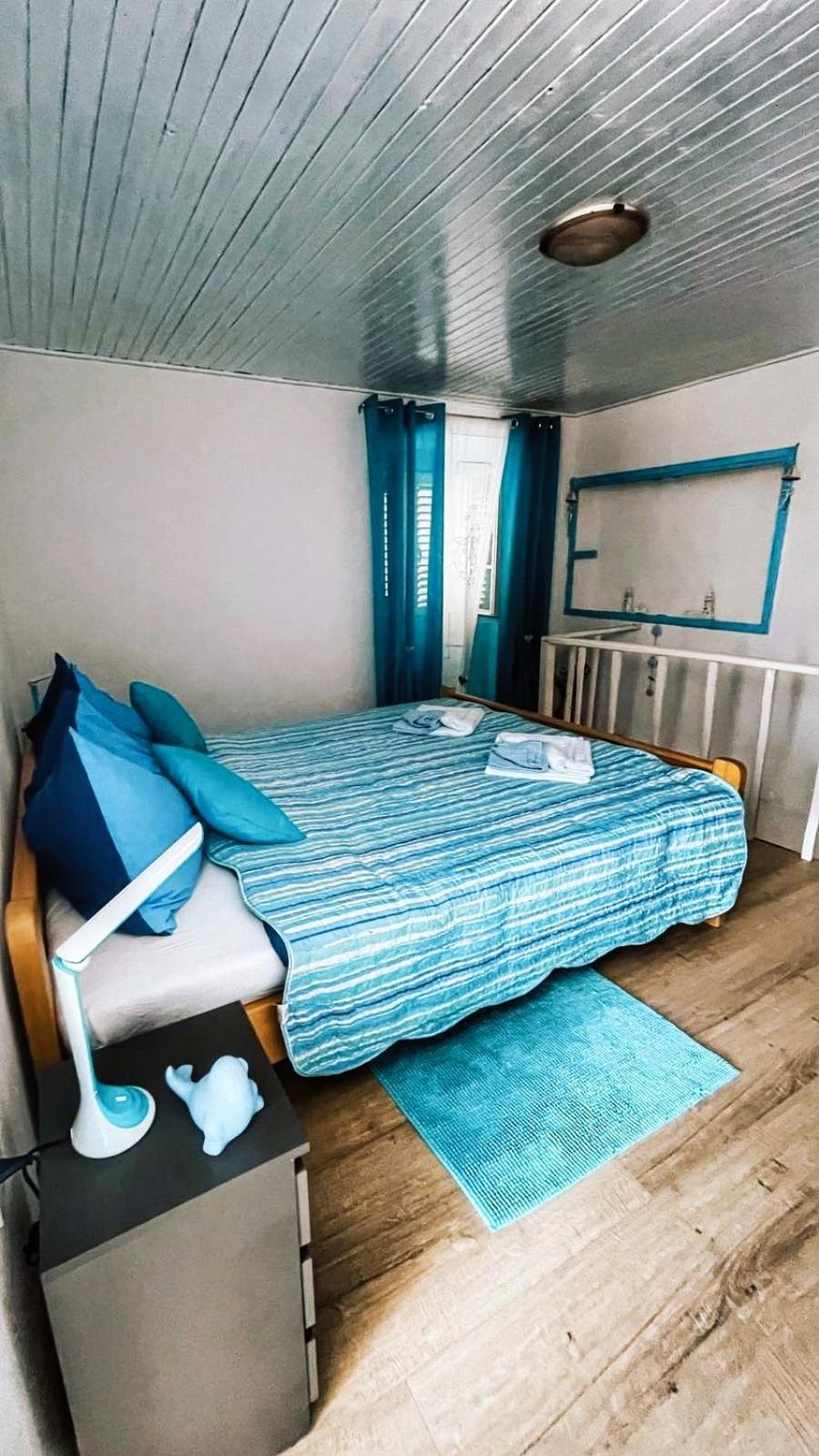 Guesthouse Porto Cres Eksteriør billede